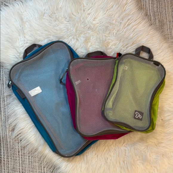 Set of Three Travel Packing Cubes - Picture 1 of 5